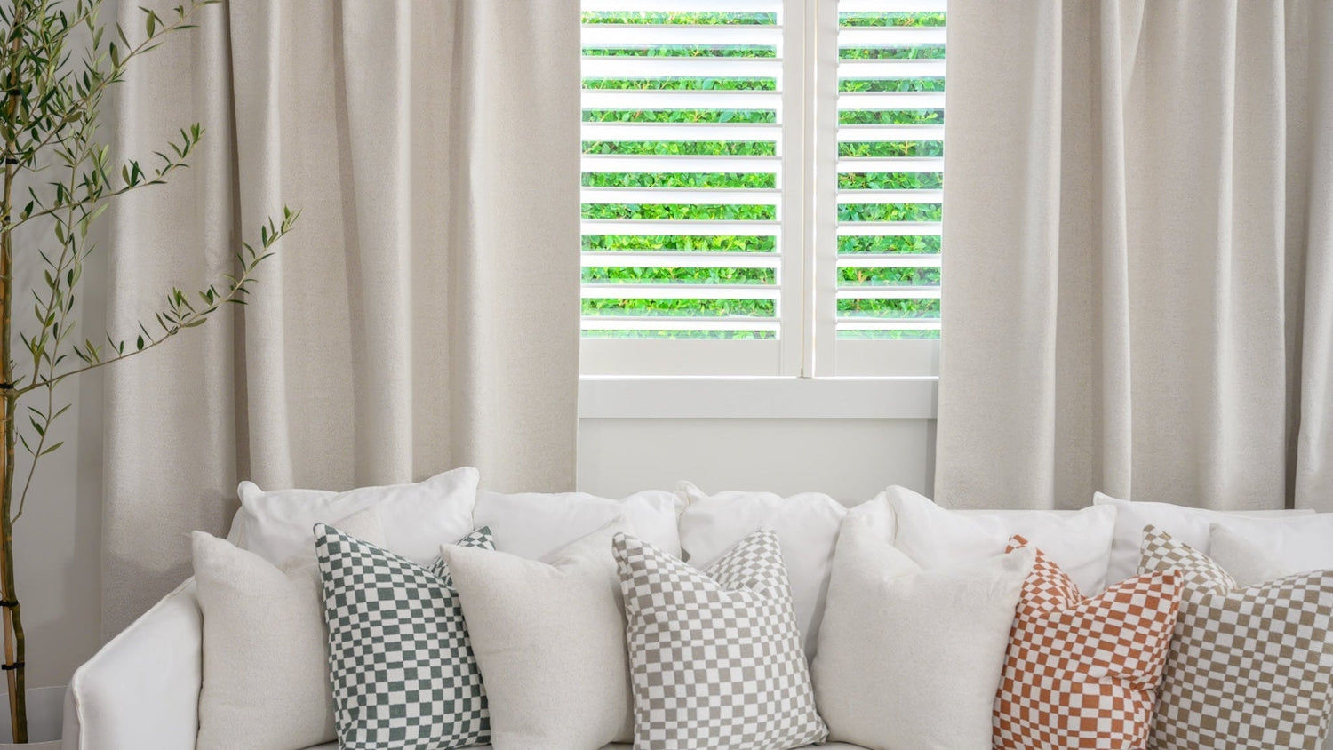 Why Choose Readymade Curtains & Rods?